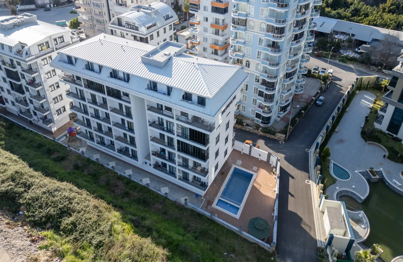 Alanya Mahmutlar Satılık Eşyalı 1+1 Daire