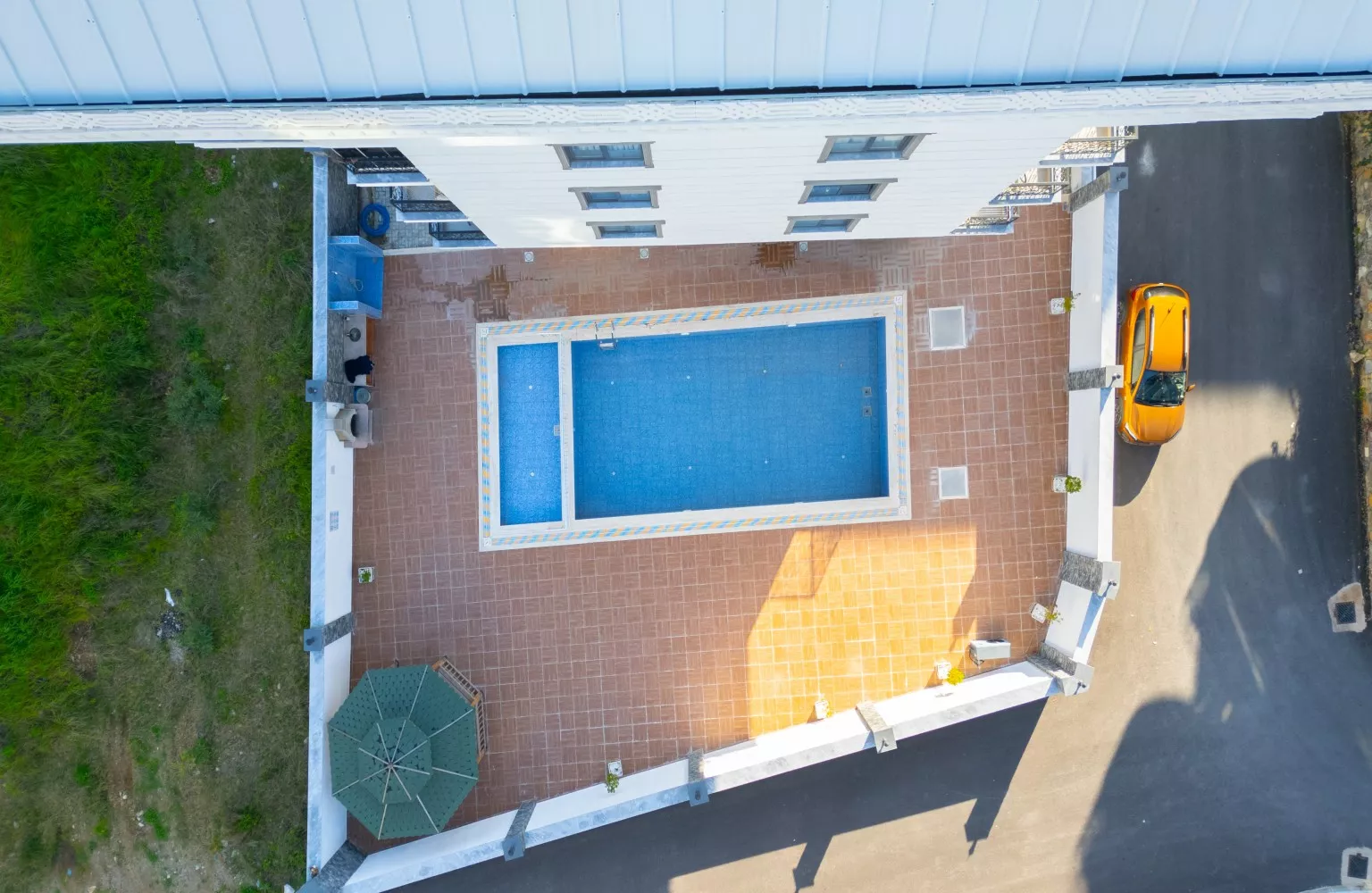 Alanya Mahmutlar Satılık Eşyalı 1+1 Daire