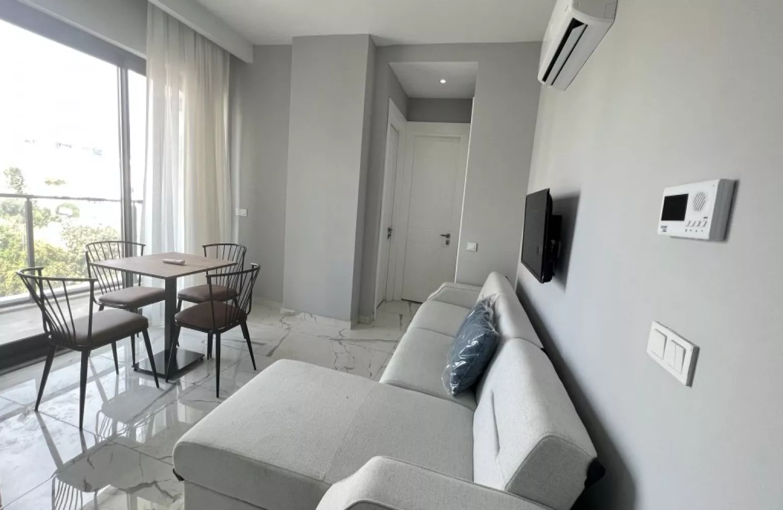 1+1 Wohnung im Stadtzentrum von Alanya, 300 Meter zum Strand