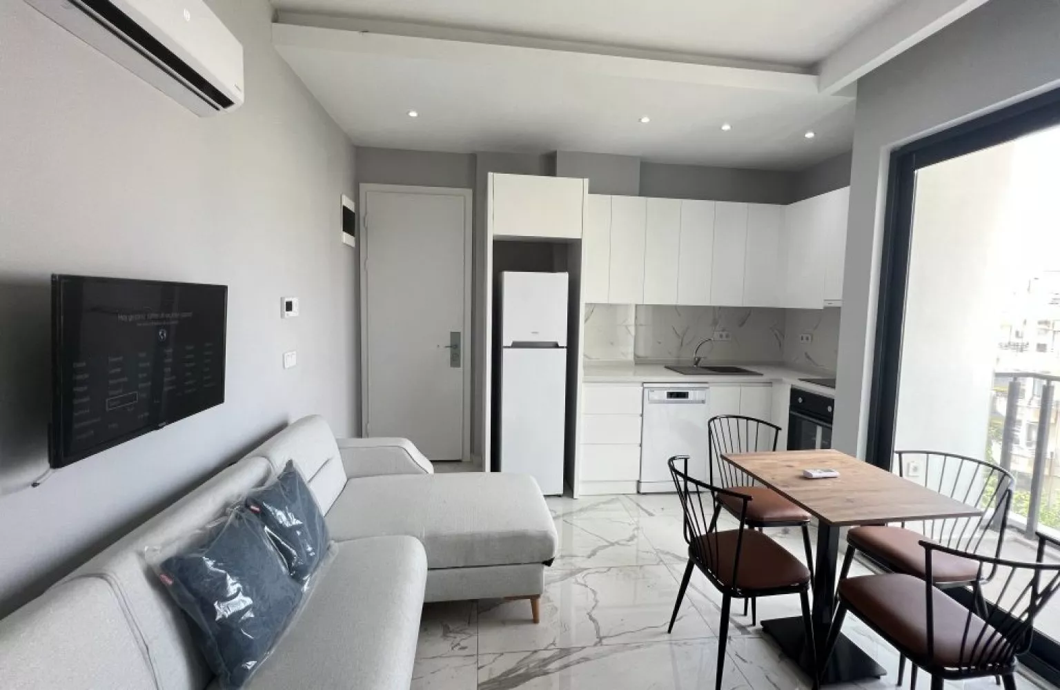 1+1 Wohnung im Stadtzentrum von Alanya, 300 Meter zum Strand