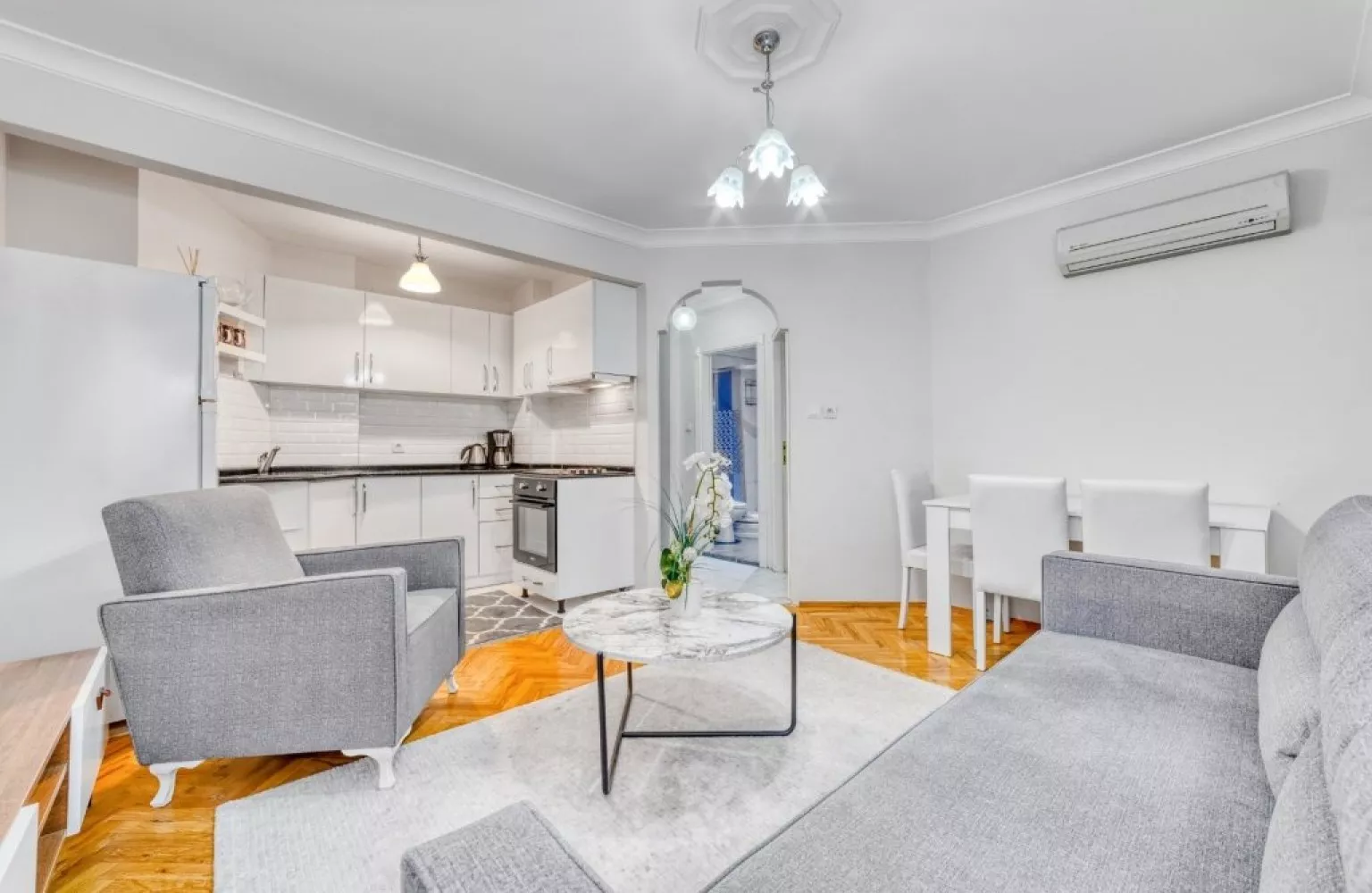 1+1 Wohnung zu verkaufen, 500 m vom Kleopatra-Strand entfern