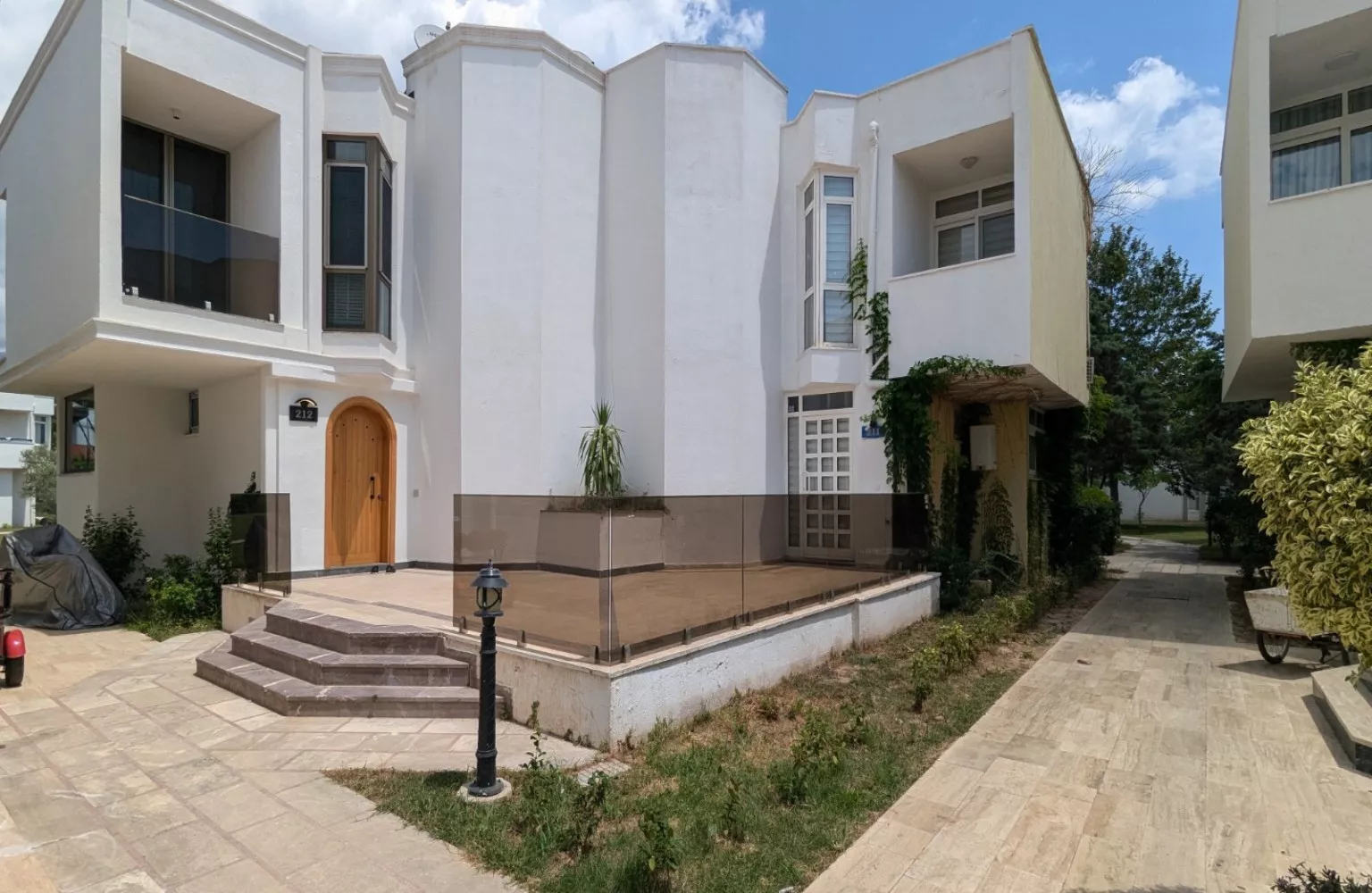 Antalya Çamyuva'da Eşyalı 2+1 Satılık Villa