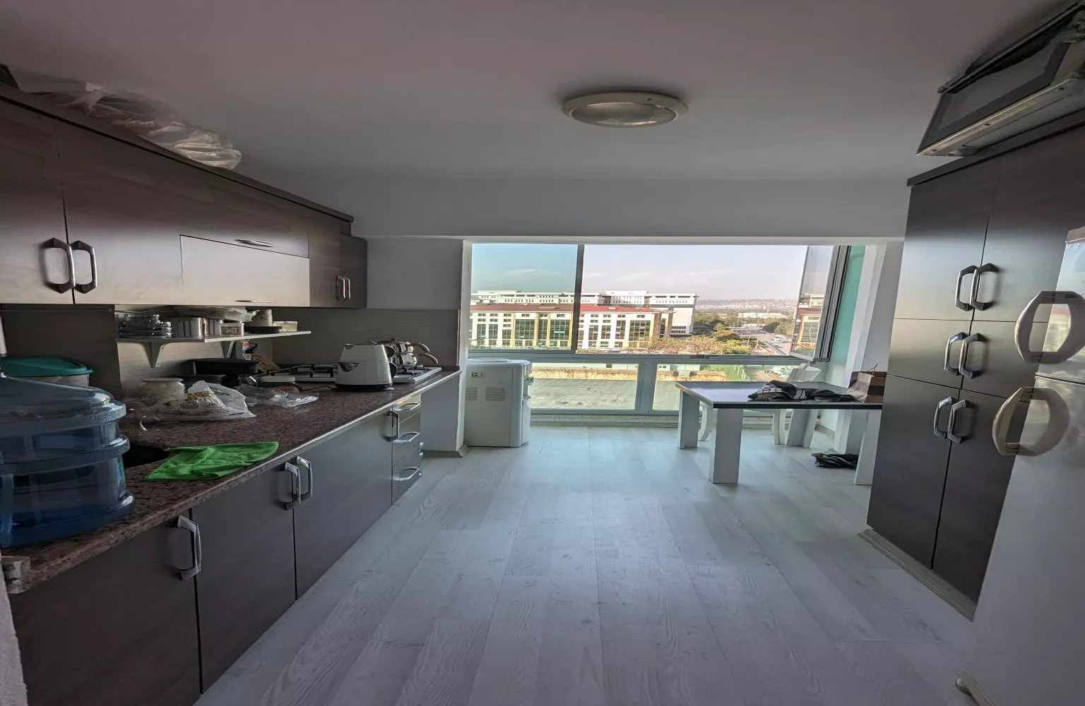 Antalya Meltem'de Şehir Manzaralı Satılık 9.Kat 2+1 Daire