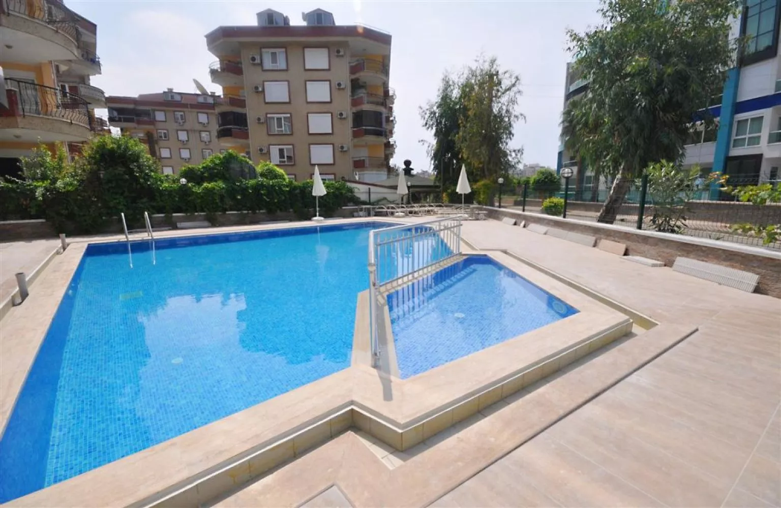 Plaja 300m Mesafede Eşyalı 1+1 Satılık Daire - Alanya, Oba