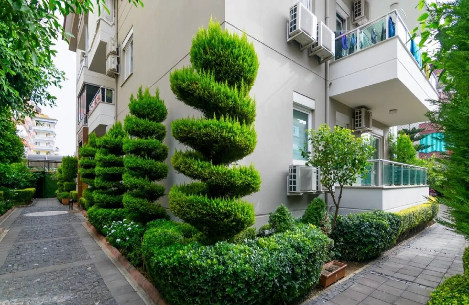 Denize Yürüme Mesafesinde Satılık 1+1 Daire - Alanya, Oba