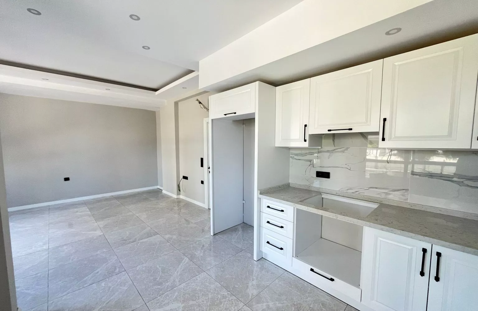 Alanya Gazipaşada Satılık Sıfır Geniş 2+1 Daire