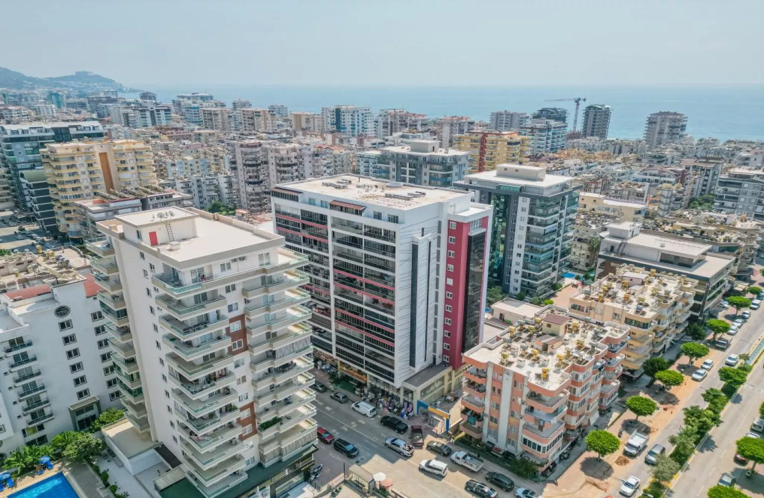 Alanya Mahmutlar Satılık  Geniş Eşyalı Manzaralı 1+1 Daire