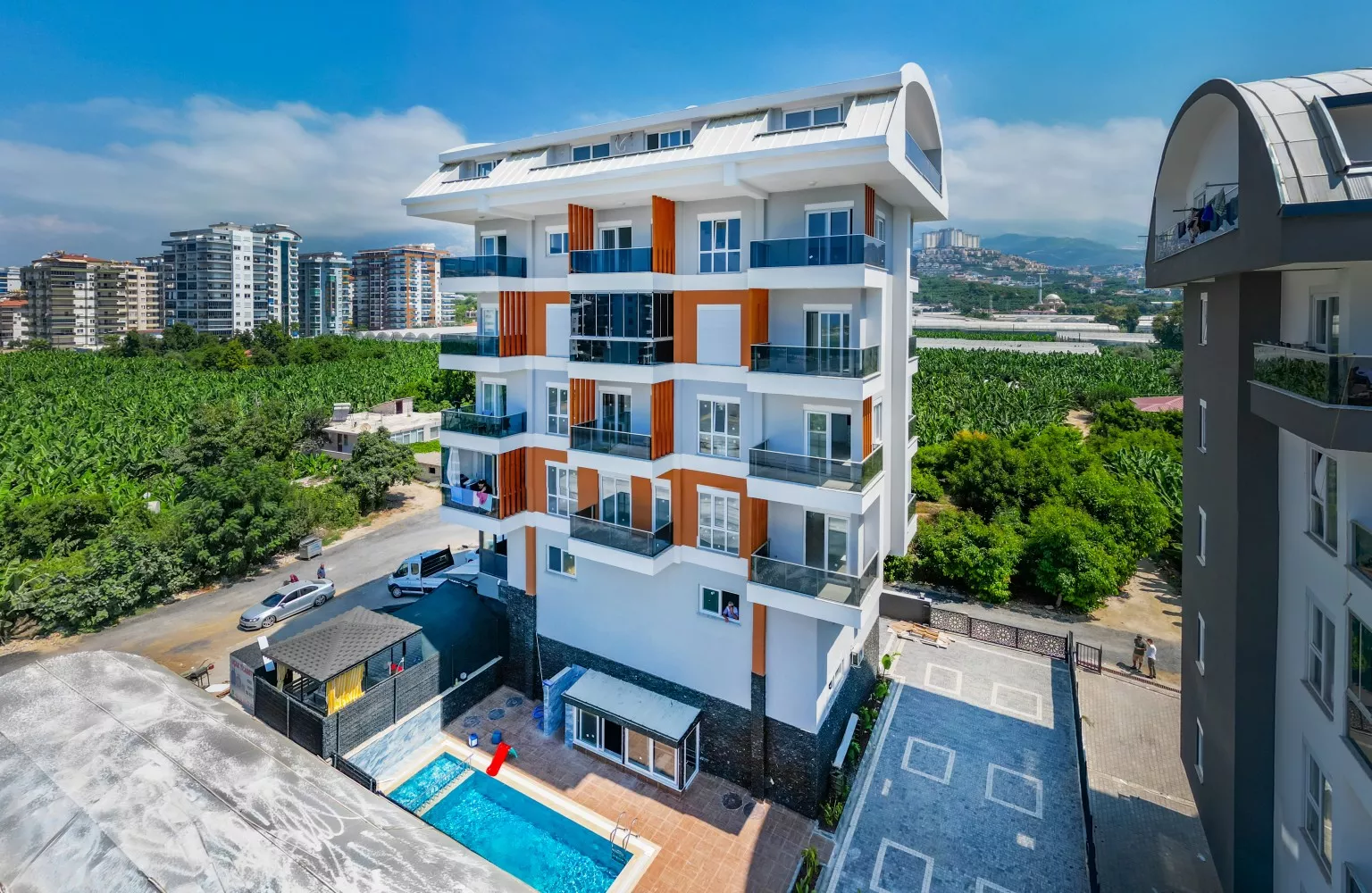 Plaja 400m Uzaklıkta Satılık Deniz Manzaralı 1+1 Daire