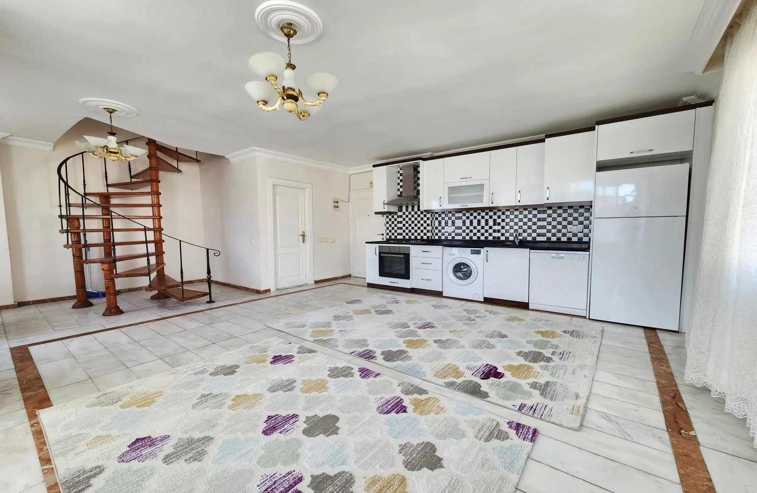 1+1 Maisonette-Wohnung zu verkaufen, 350 m zum Strand - Oba