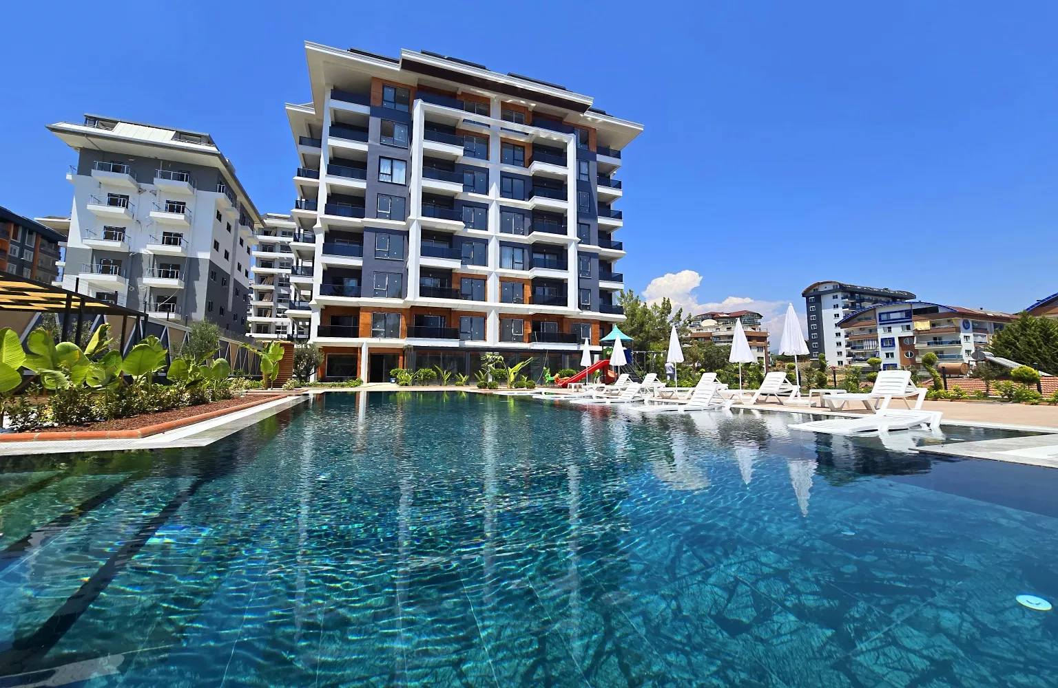 شقة 1+1 للبيع في بناء كامل الخدمات والانشطة  في مدينة الانيا