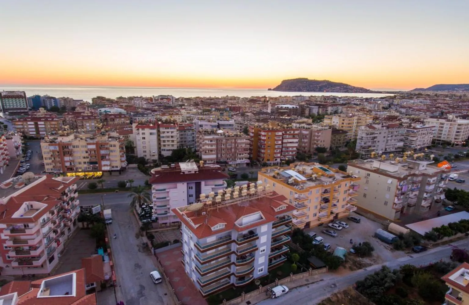 Sosyal Aktiviteli Sitede Eşyalı ve 2+1 Daire, Alanya Oba