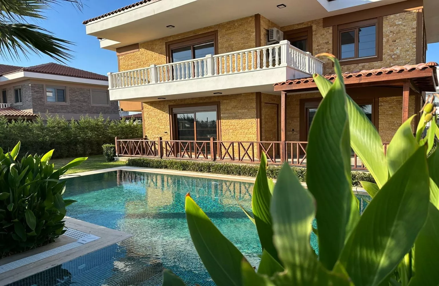 Serik Kadriye'de Vatandaşlığa Uygun Satılık Müstakil Villa