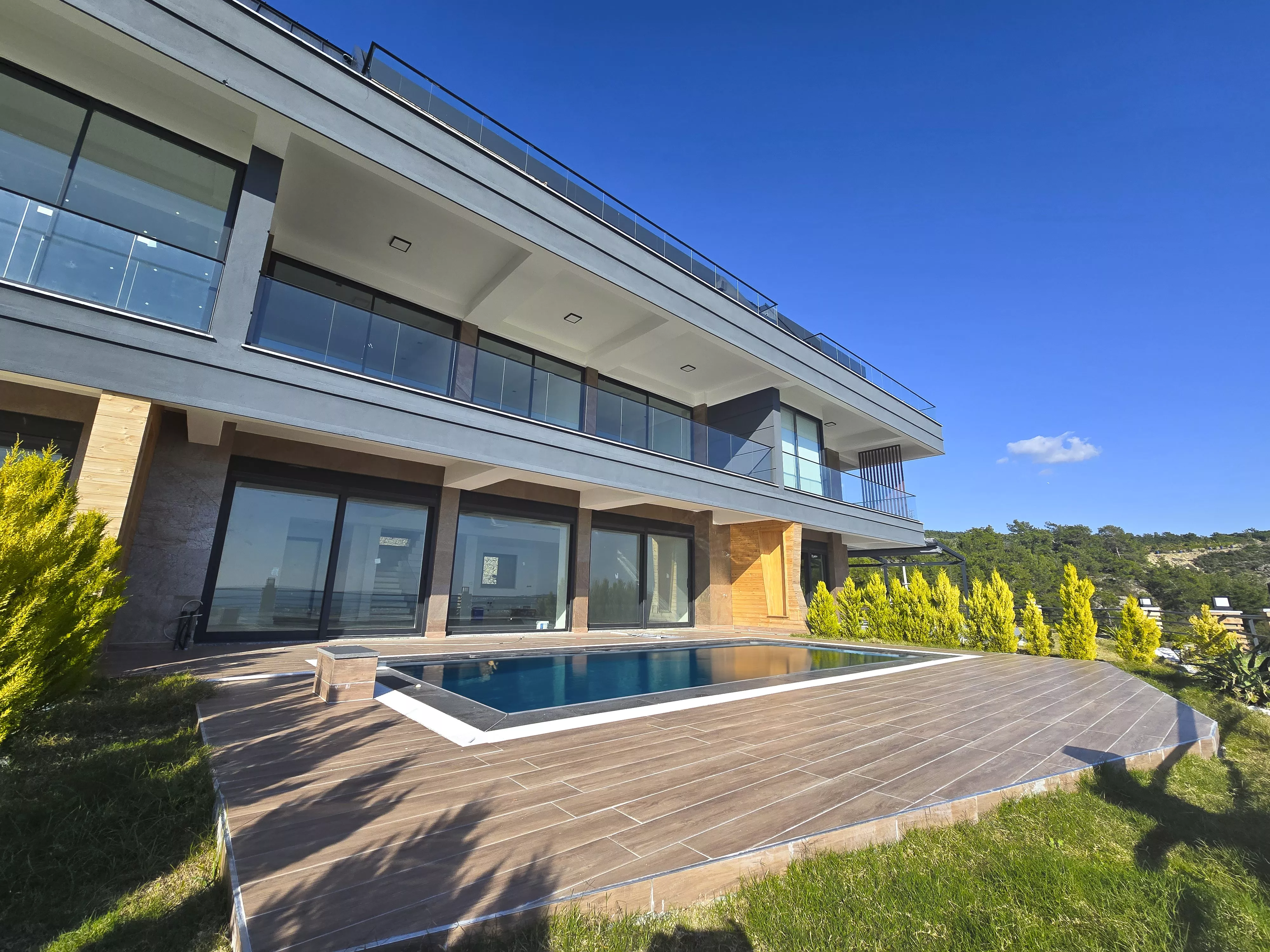 Satılık Deniz Manzaralı 4+2 ve 5+2 Villa - İncekum Alanya