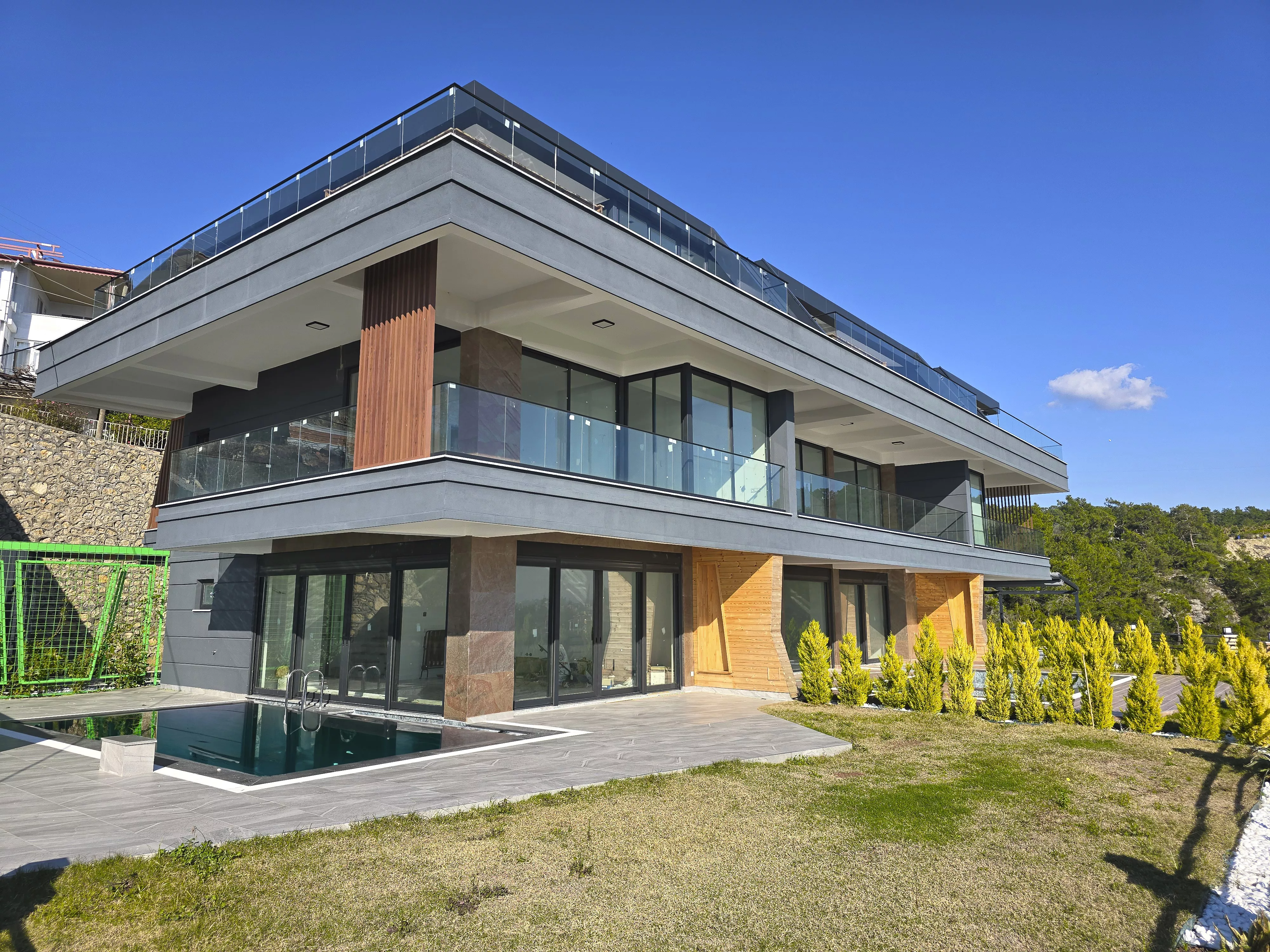 Satılık Deniz Manzaralı 4+2 ve 5+2 Villa - İncekum Alanya