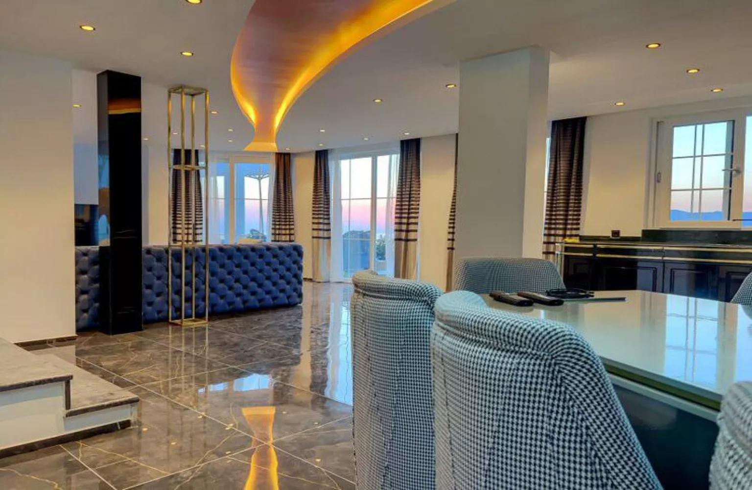 Kargıcak Alanya'da 4+1 Eşyalı Deniz Manzaralı Satılık Villa