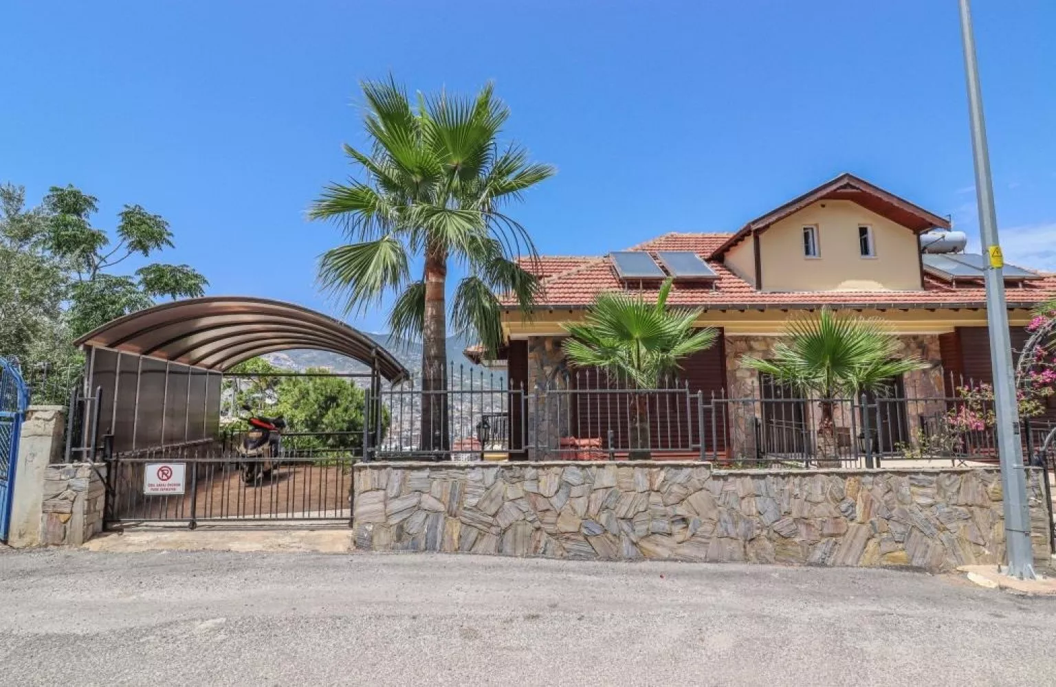 Möblierte 3+1 Duplex-Wohnung mit Meerblick in Alanya