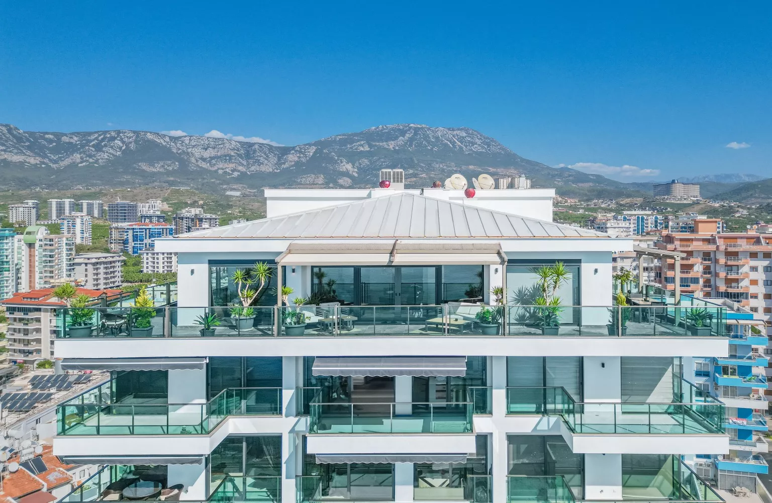 4+1 Penthouse mit Meerblick zu verkauf - Mahmutlar, Alanya