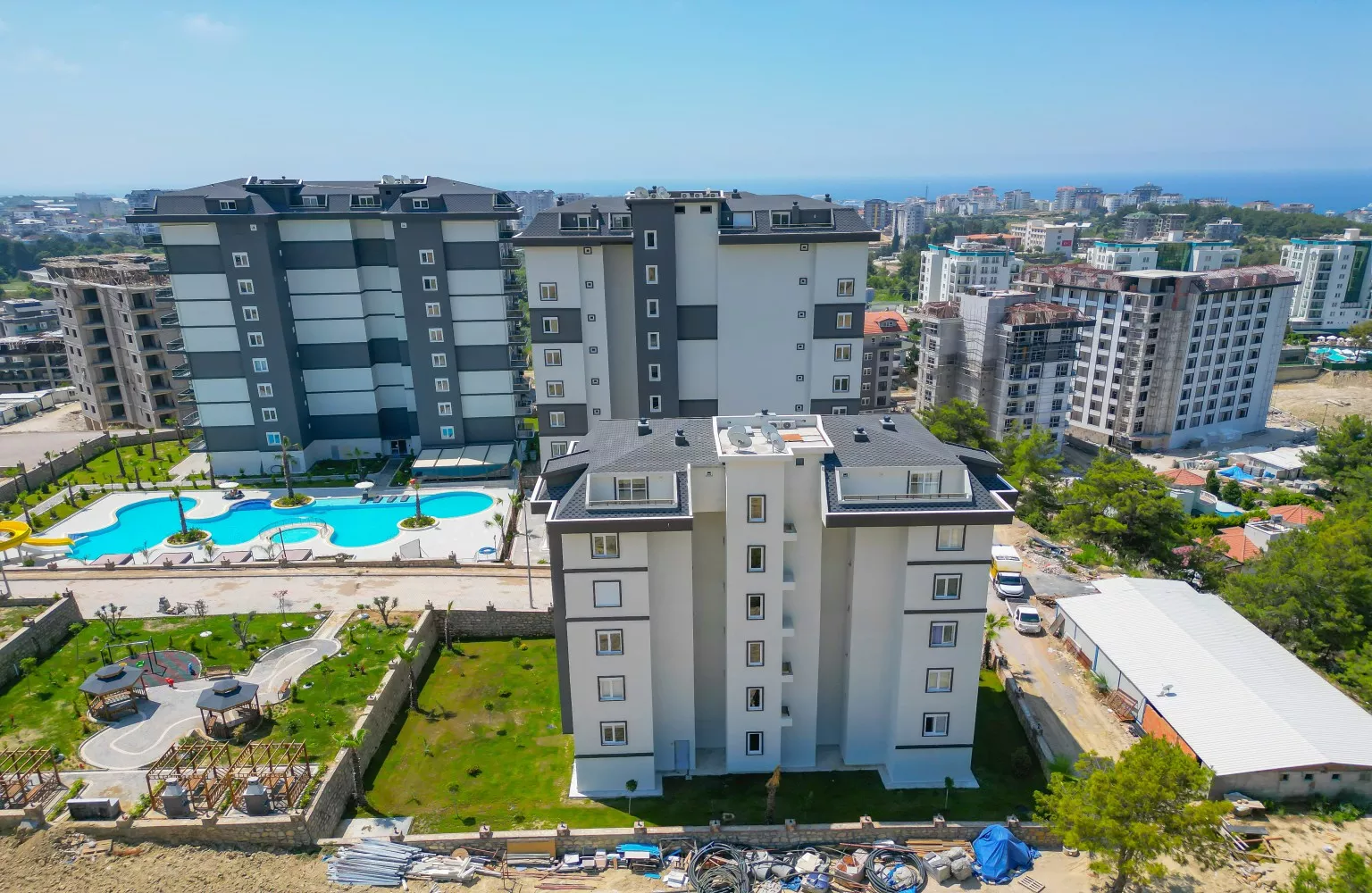 Spectacular 1+1 Flat with Sea View in Avsallar, Alanya