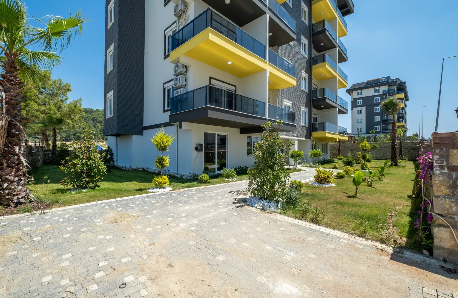 Spectacular 1+1 Flat with Sea View in Avsallar, Alanya