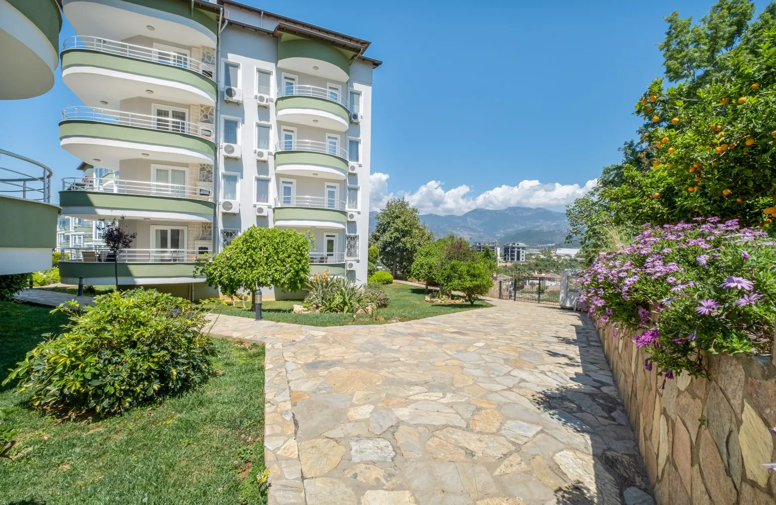 Alanya Oba'da Denize Yakın 3+1 Dubleks Daire - Orient Hill