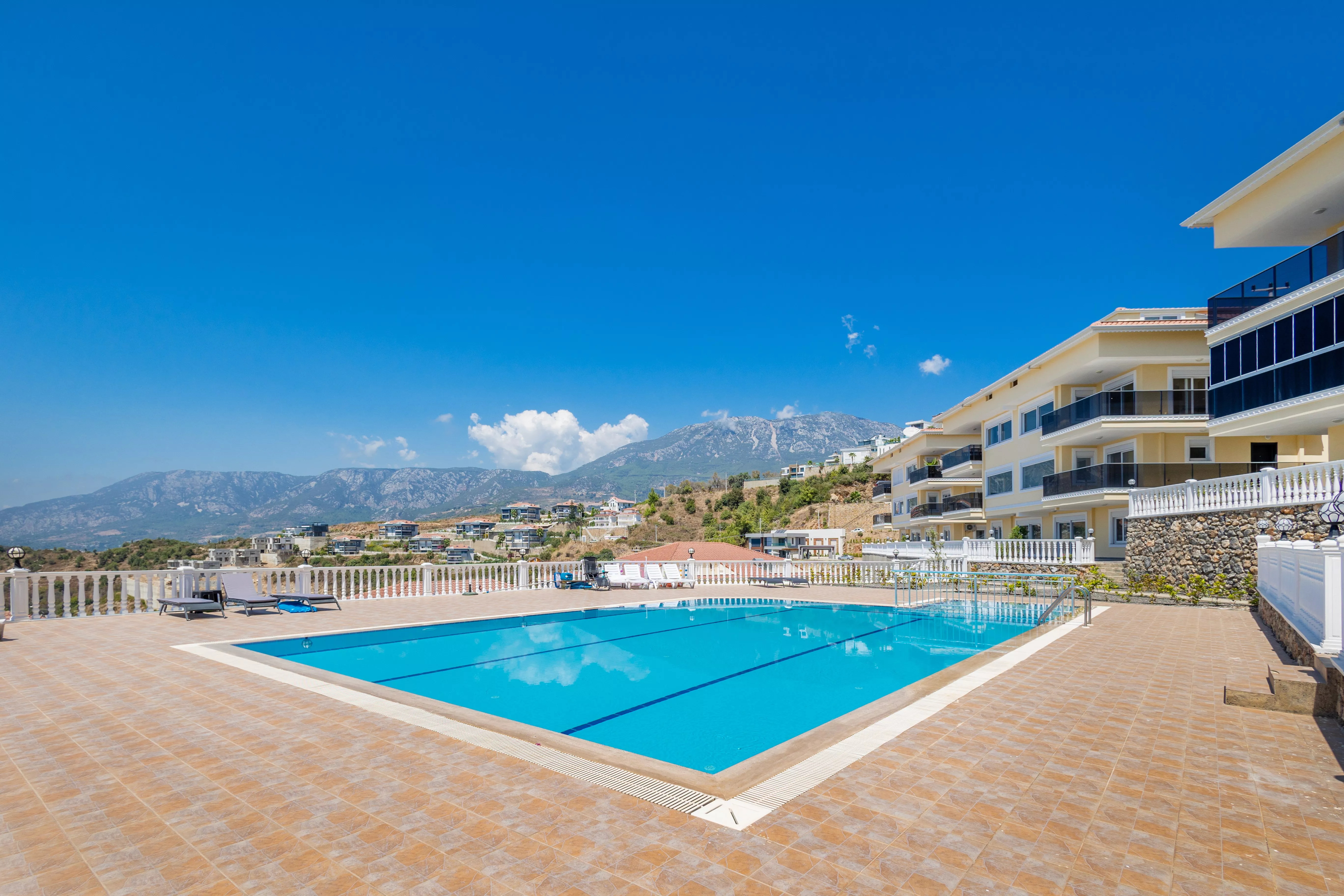 Möblierte 3+1 Wohnung mit Meerblick in Kargıcak, Alanya