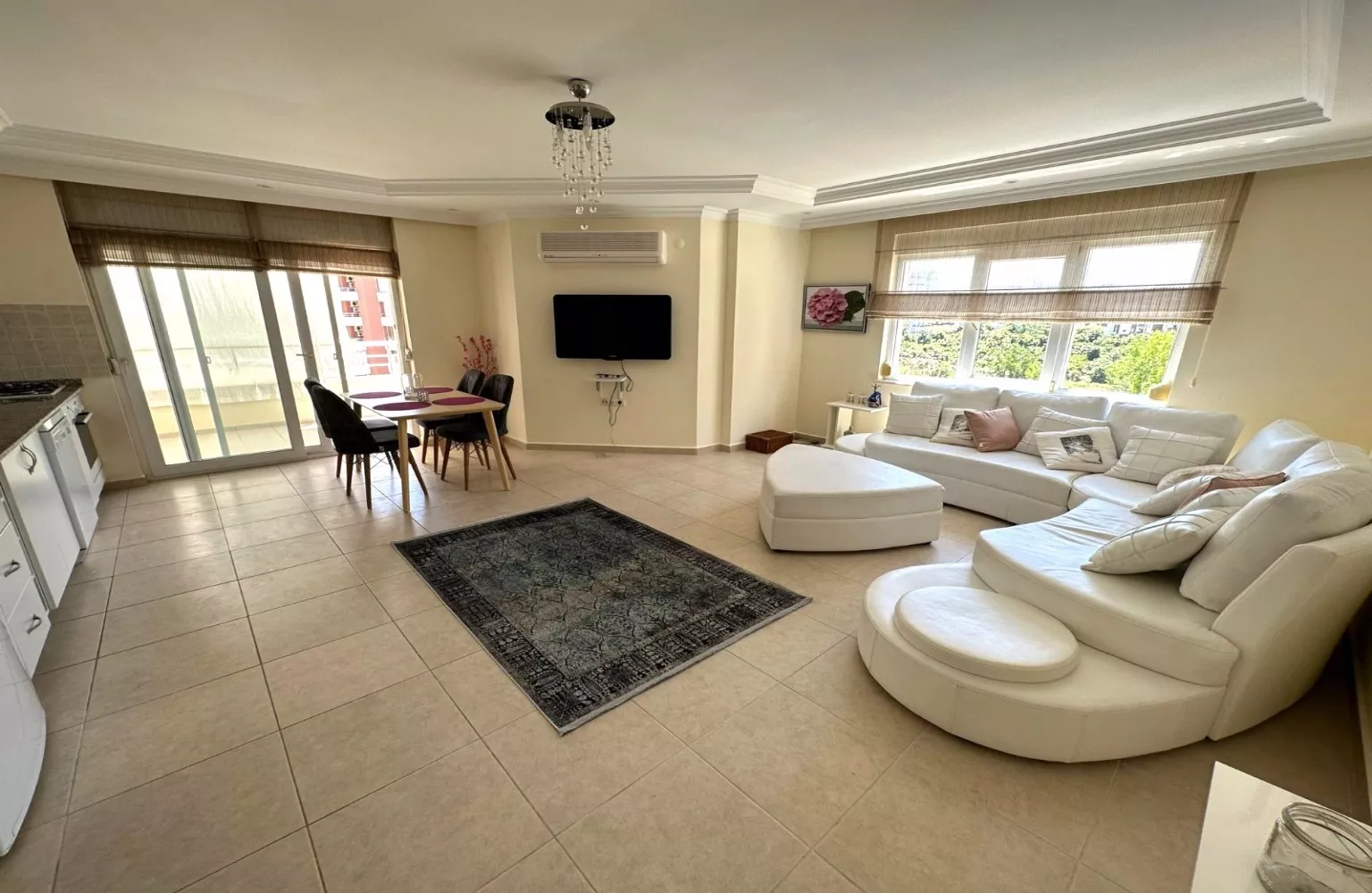 Tosmur'da Prestij sitesinde  satılık 3+1 geniş daire.