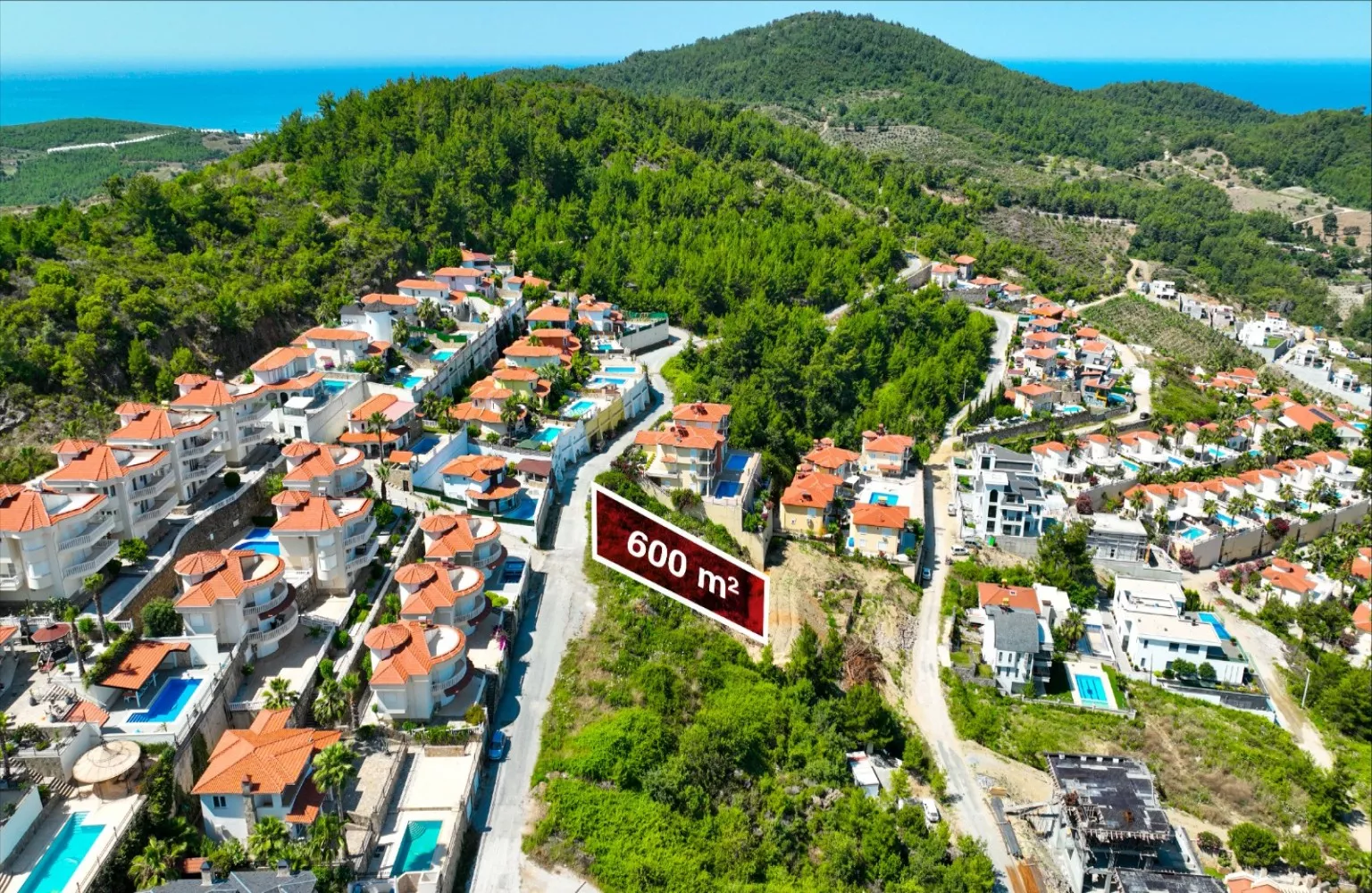 Kargıcak Alanya'da satılık ful deniz, şehir manzaralı arsa.