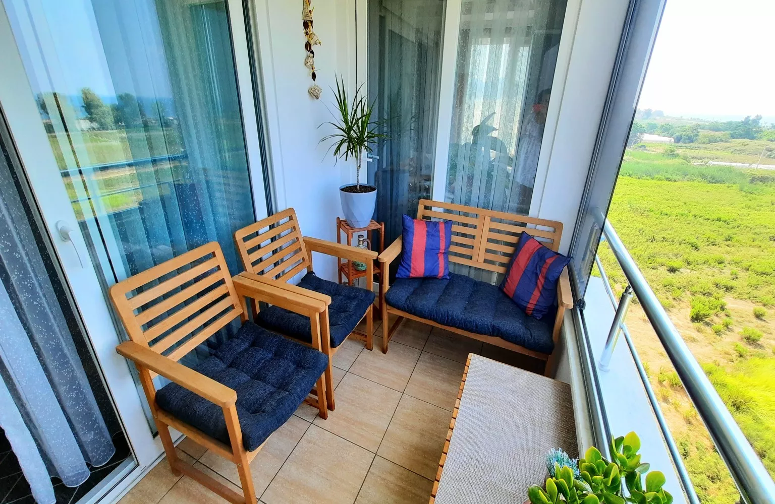 Demirtaş 'ta satılık deniz manzaralı 1+1 daire.