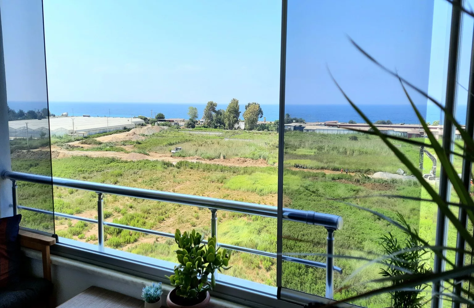 Demirtaş 'ta satılık deniz manzaralı 1+1 daire.